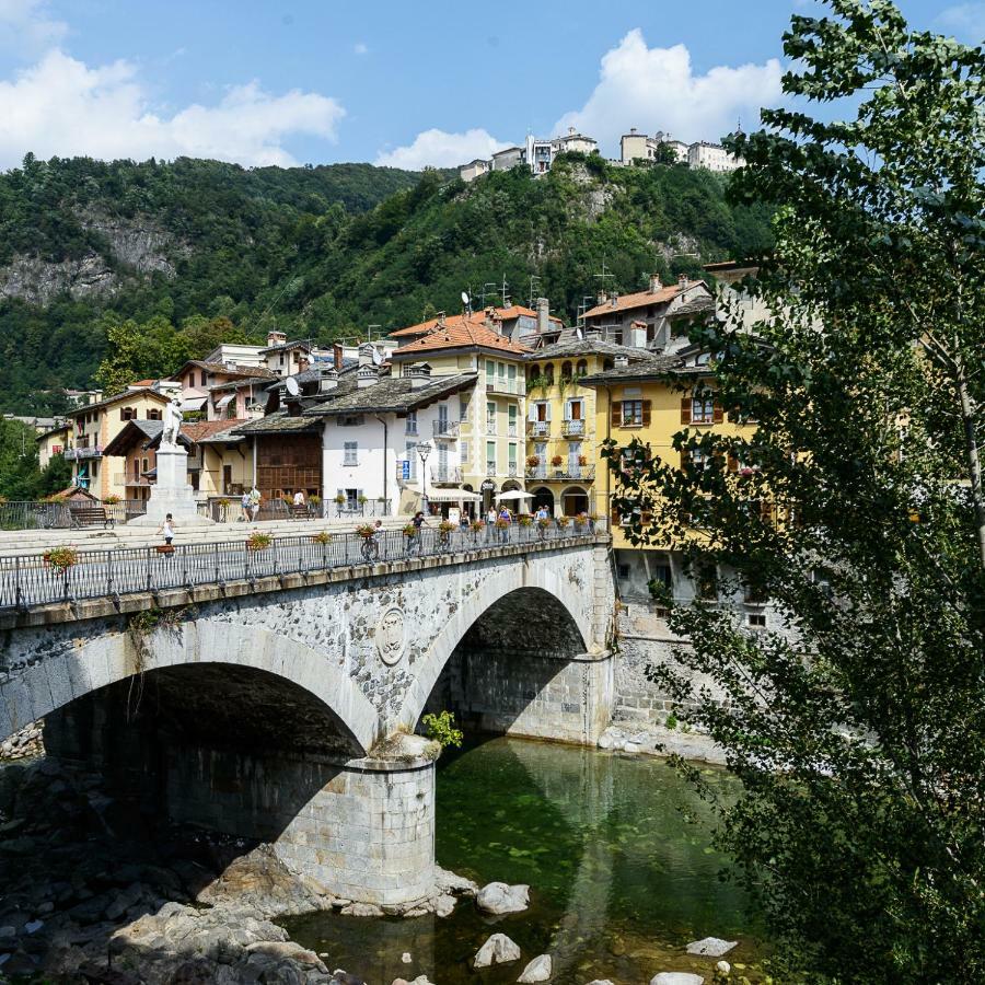 Al Vicolo Del Gallo Varallo Buitenkant foto