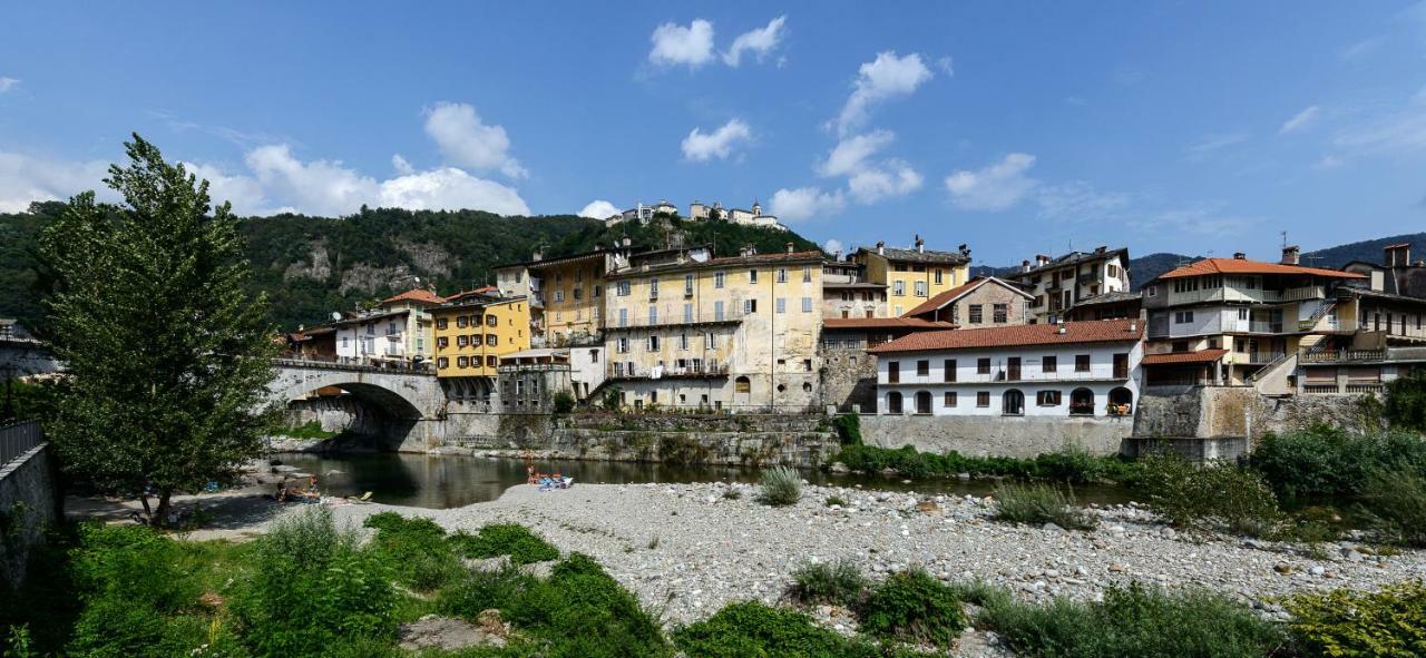 Al Vicolo Del Gallo Varallo Buitenkant foto