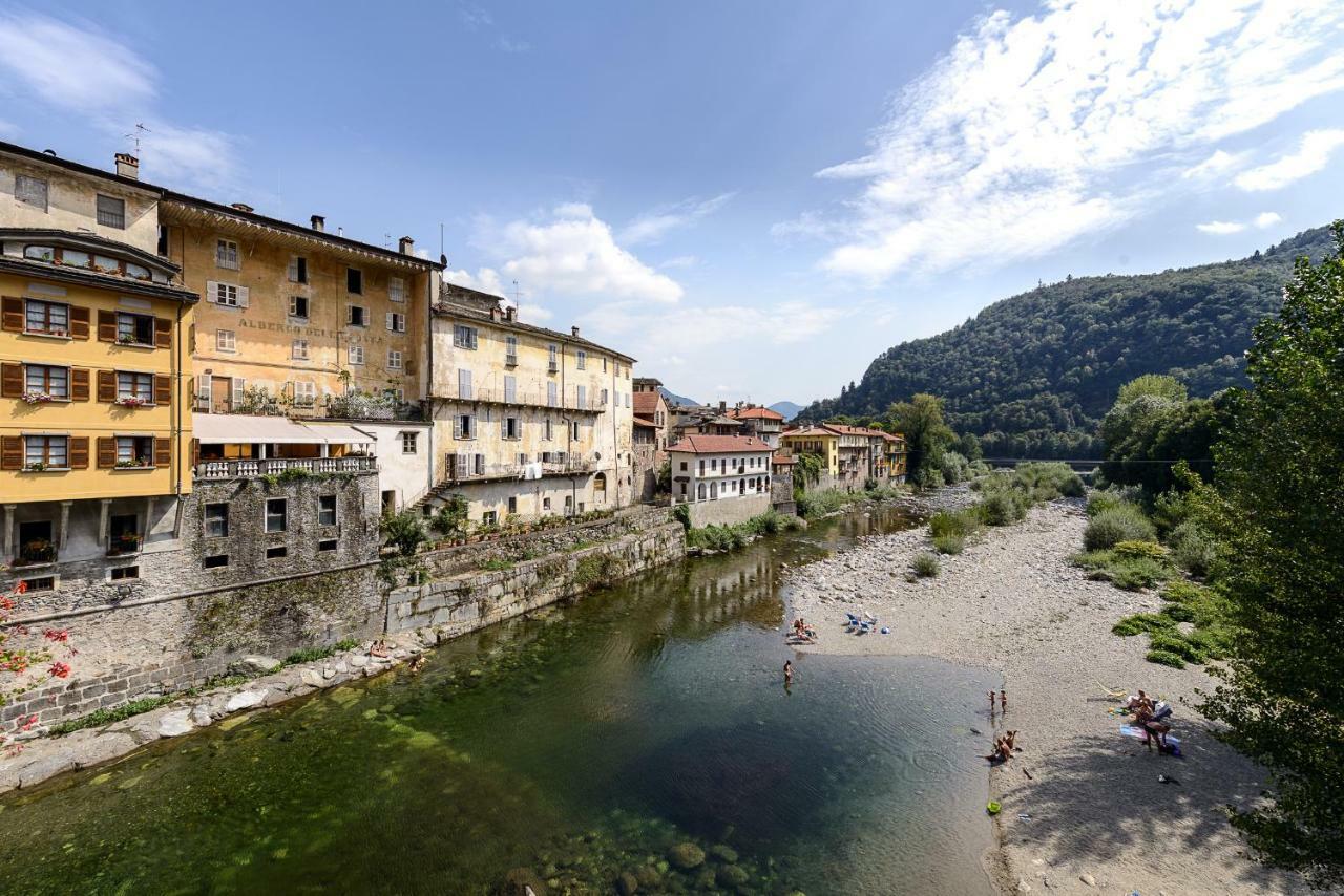 Al Vicolo Del Gallo Varallo Buitenkant foto