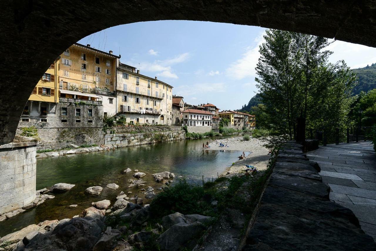 Al Vicolo Del Gallo Varallo Buitenkant foto