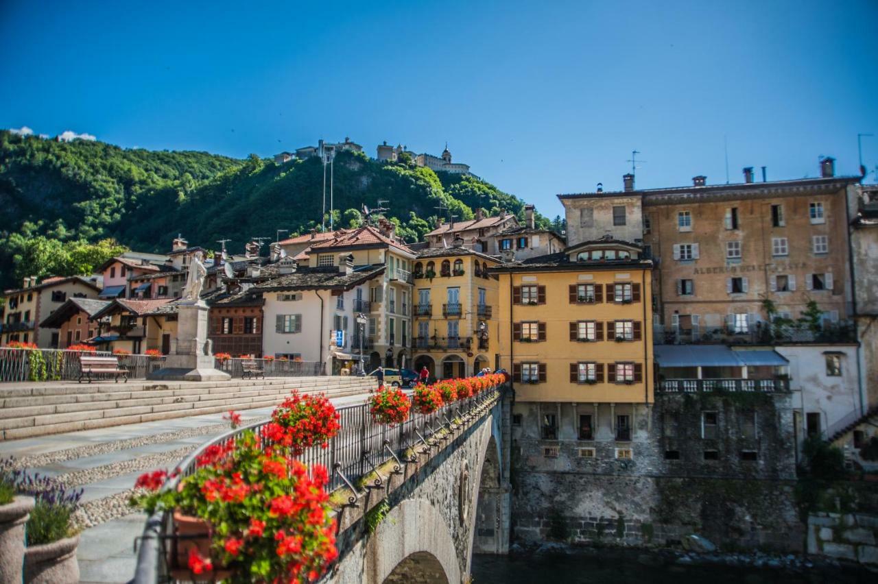 Al Vicolo Del Gallo Varallo Buitenkant foto